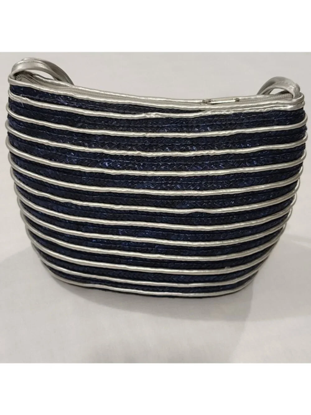 Worthington Straw Woven Shoulder Bag Purse Handbag Blue Silver Stripe Lined - Picture 2 of 16
